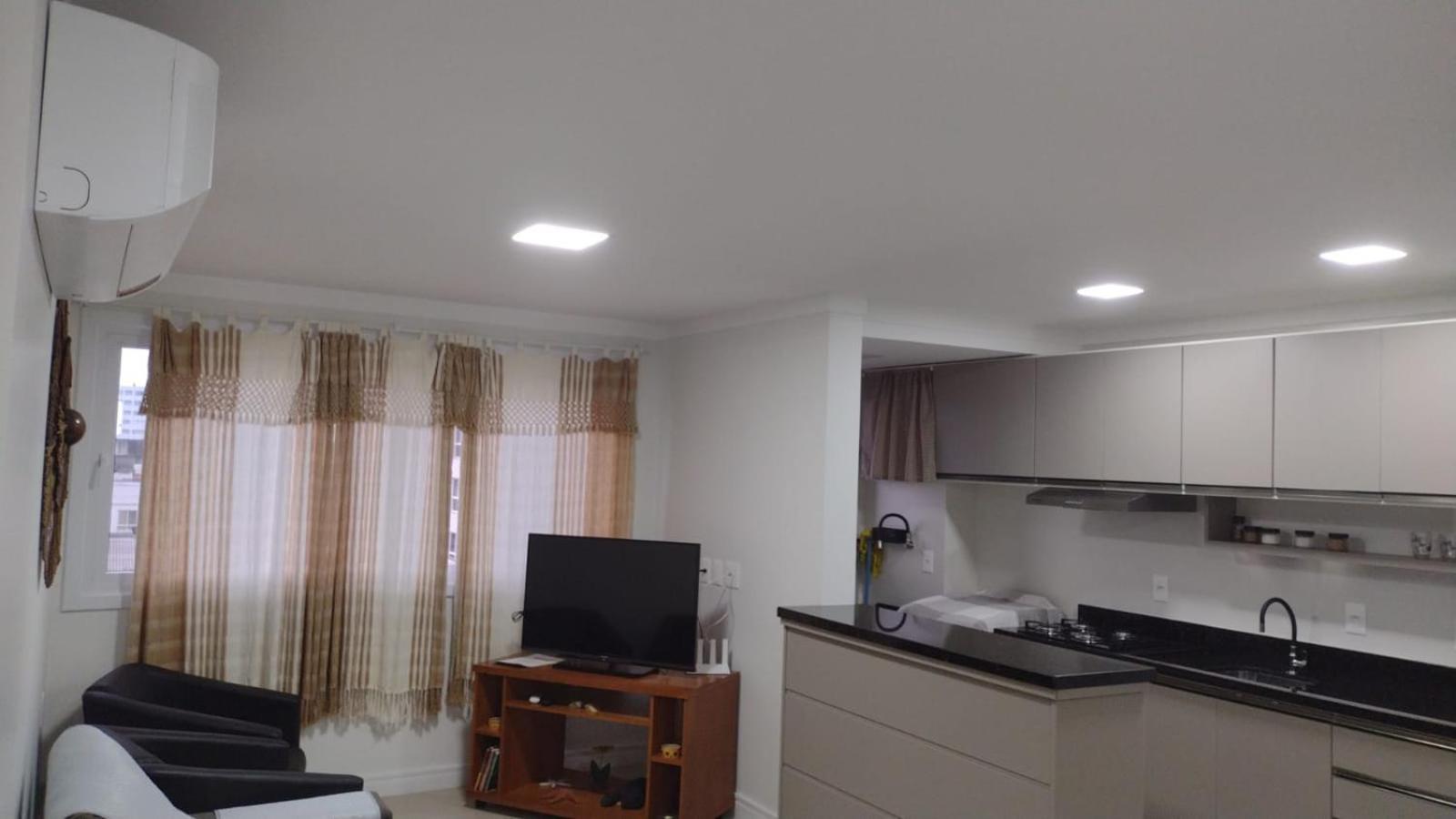 Apartamento Central Climatizado E Aconchegante ตอร์เฮส ภายนอก รูปภาพ